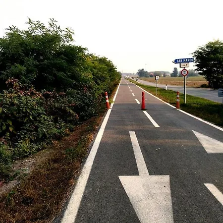 Binario 9 3/4 Nocleg ze śniadaniem 3*